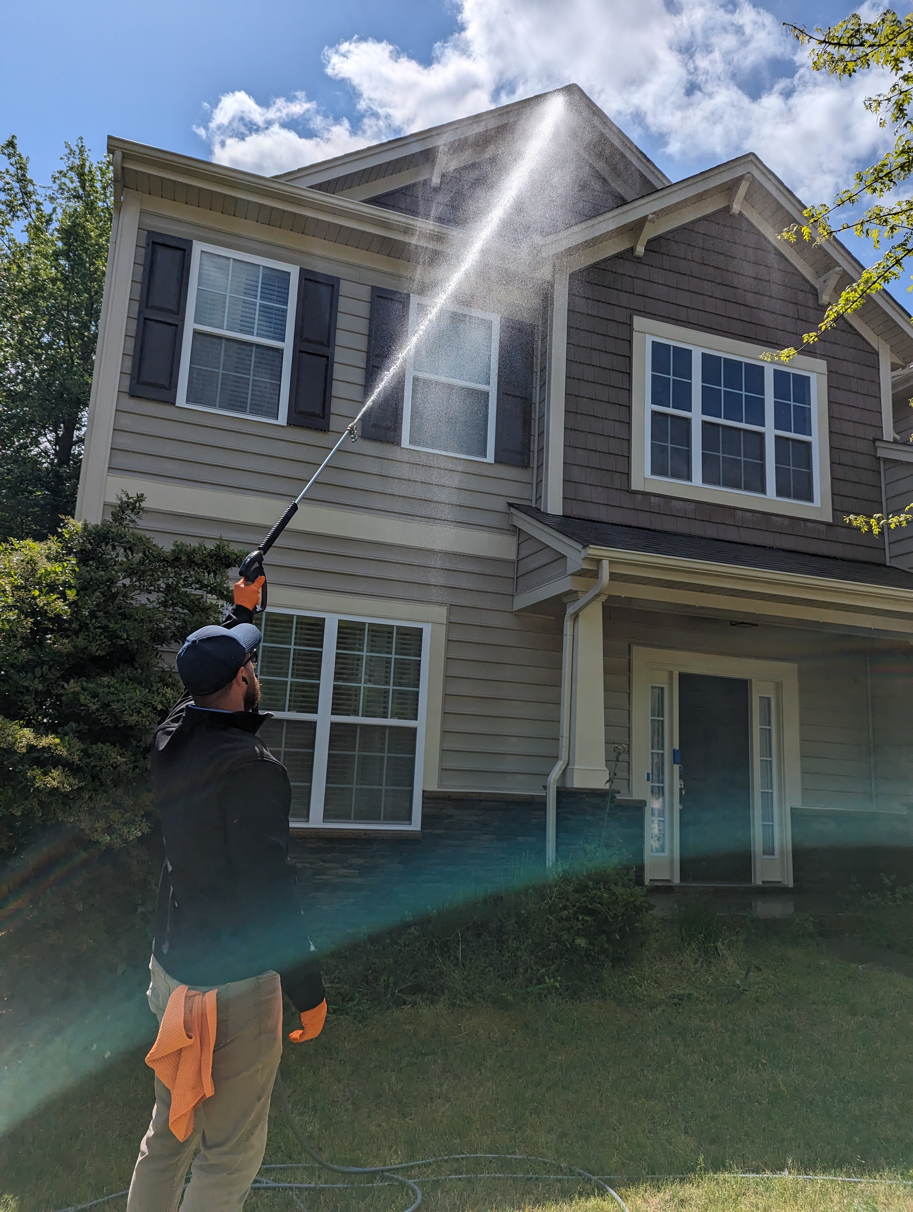 Outstanding Quality House Washing In Matthews, NC (1)